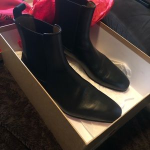 Christian Louboutin | Shoes | Louboutin 